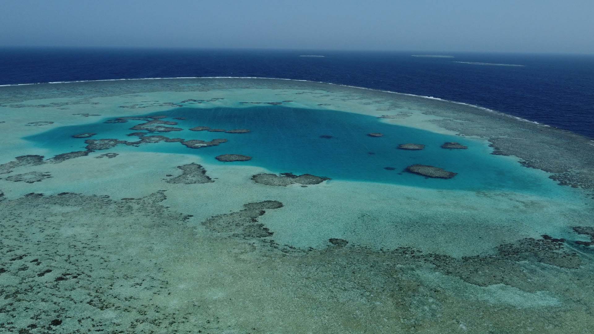 Immagine Seven Reefs e Five Sisters